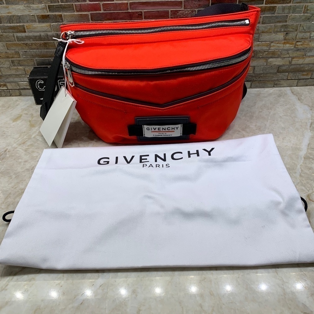 Givenchy  Atelier Nylon Leather-Trim Belt Bag - Picture 7 of 10